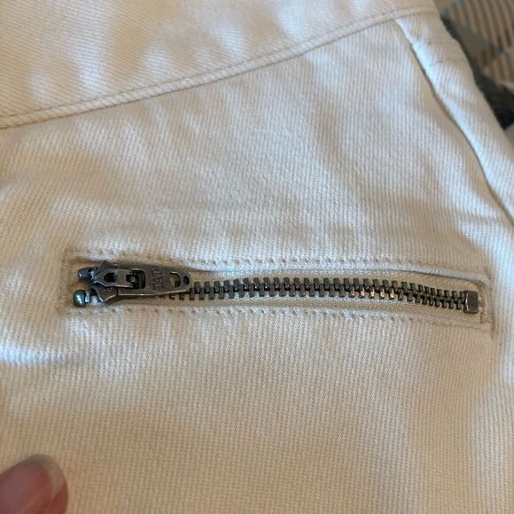 LOFT NWT cream pants w/zipper pockets and unfinished hem chic for season - Picture 11 of 11